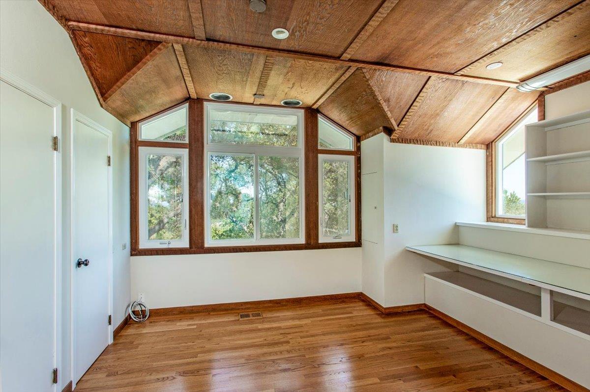 Detail Gallery Image 26 of 47 For 13434 Old Oak Way, Saratoga,  CA 95070 - 6 Beds | 3/1 Baths