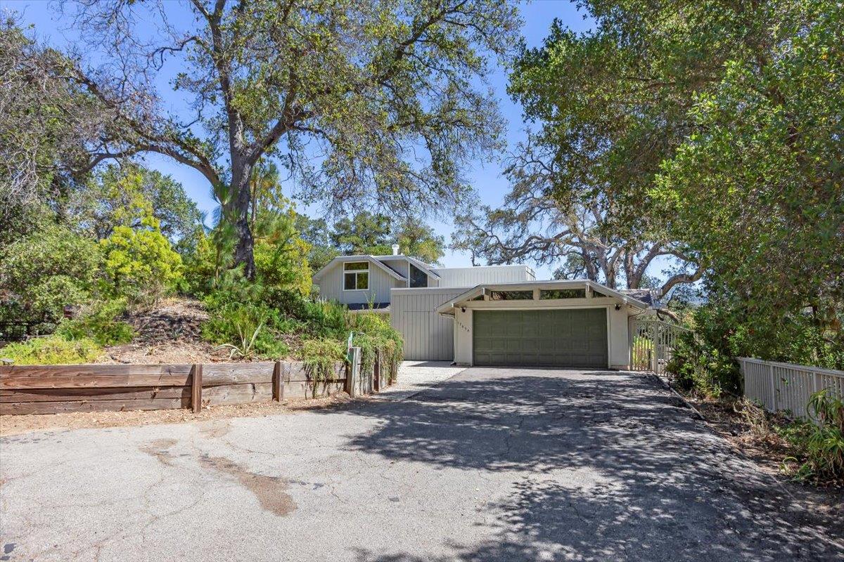 Detail Gallery Image 3 of 47 For 13434 Old Oak Way, Saratoga,  CA 95070 - 6 Beds | 3/1 Baths