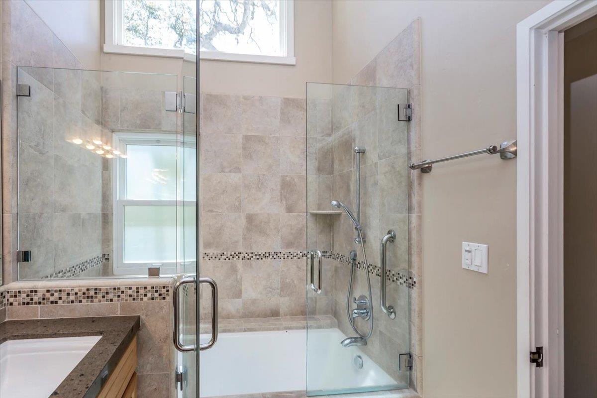 Detail Gallery Image 30 of 47 For 13434 Old Oak Way, Saratoga,  CA 95070 - 6 Beds | 3/1 Baths