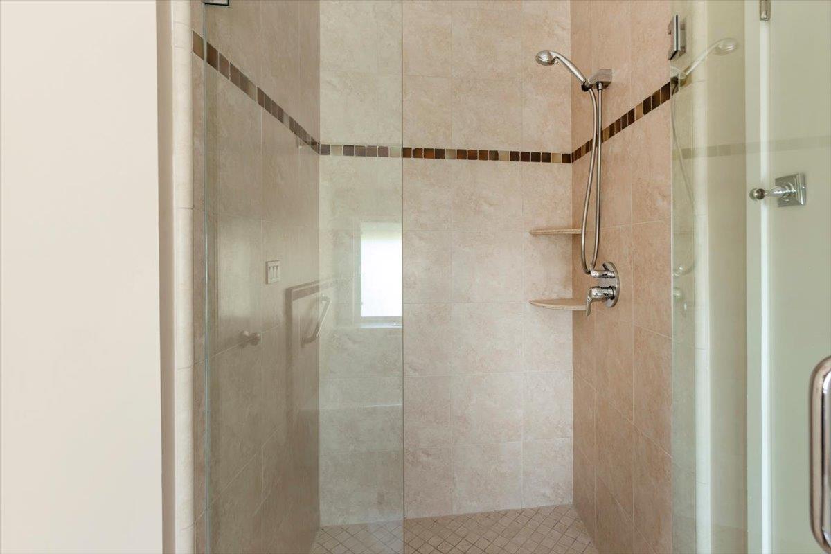 Detail Gallery Image 33 of 47 For 13434 Old Oak Way, Saratoga,  CA 95070 - 6 Beds | 3/1 Baths