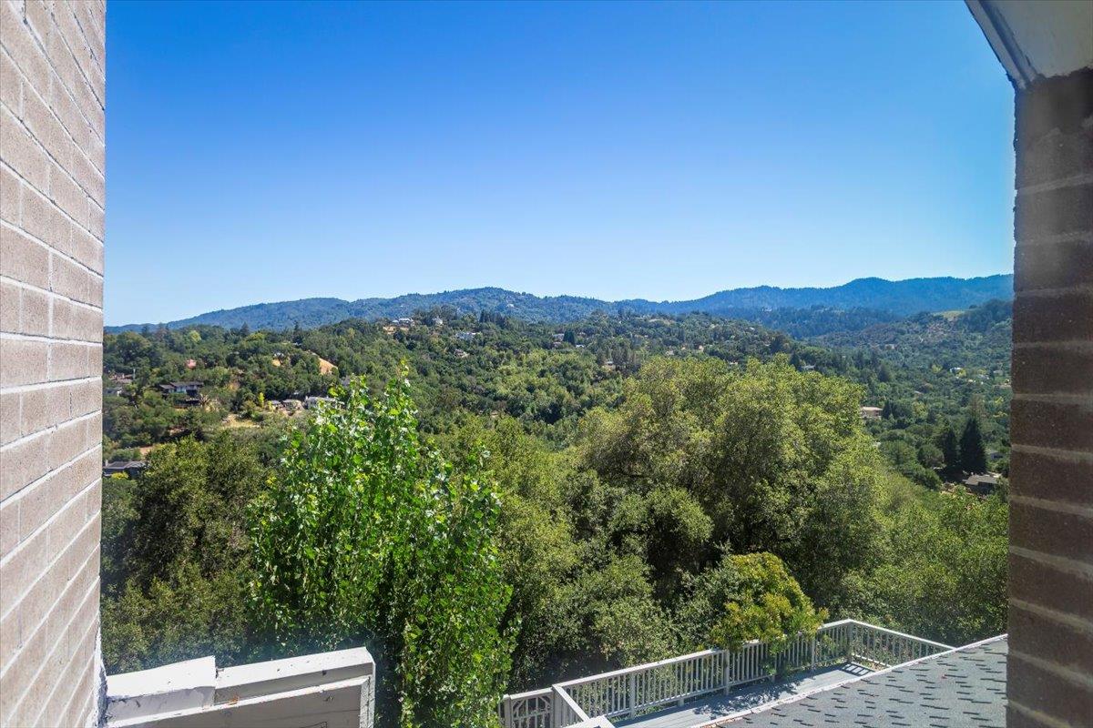Detail Gallery Image 36 of 47 For 13434 Old Oak Way, Saratoga,  CA 95070 - 6 Beds | 3/1 Baths