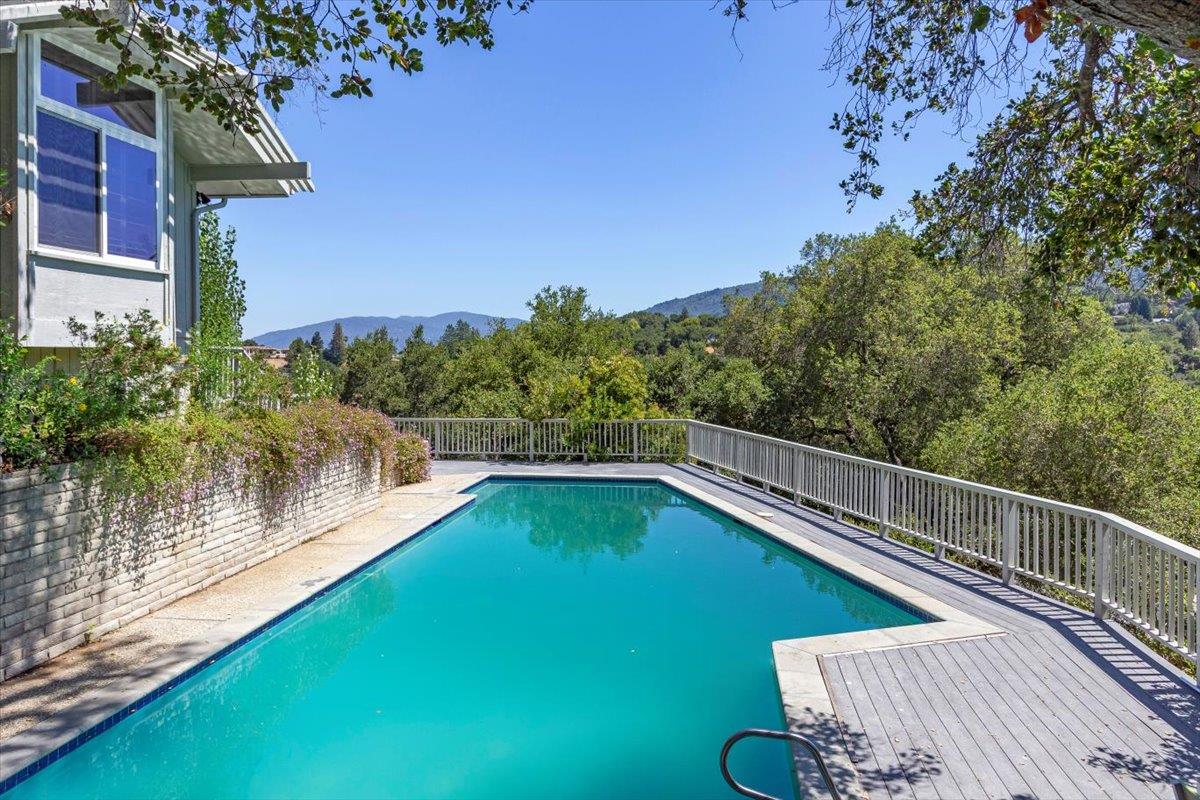 Detail Gallery Image 40 of 47 For 13434 Old Oak Way, Saratoga,  CA 95070 - 6 Beds | 3/1 Baths