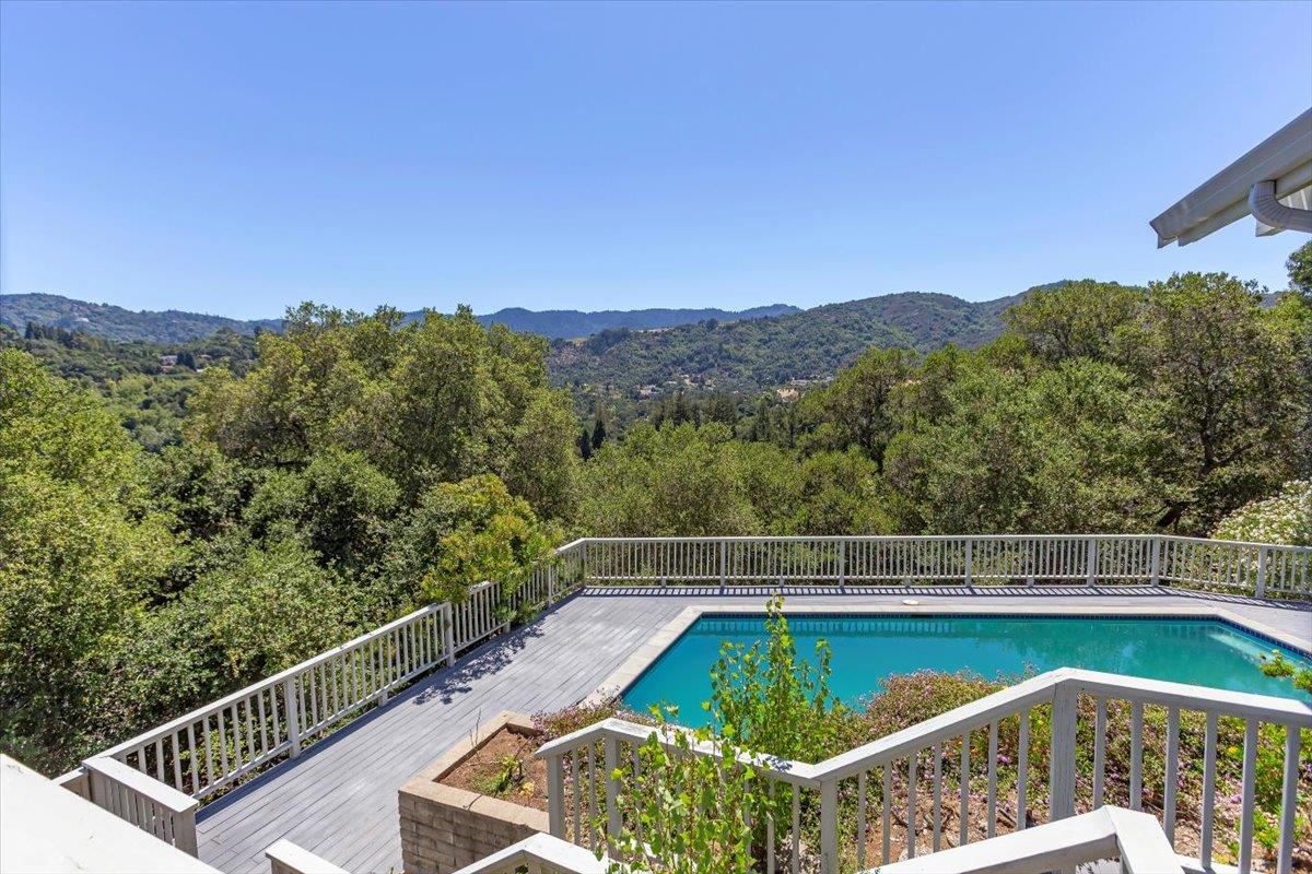 Detail Gallery Image 41 of 47 For 13434 Old Oak Way, Saratoga,  CA 95070 - 6 Beds | 3/1 Baths