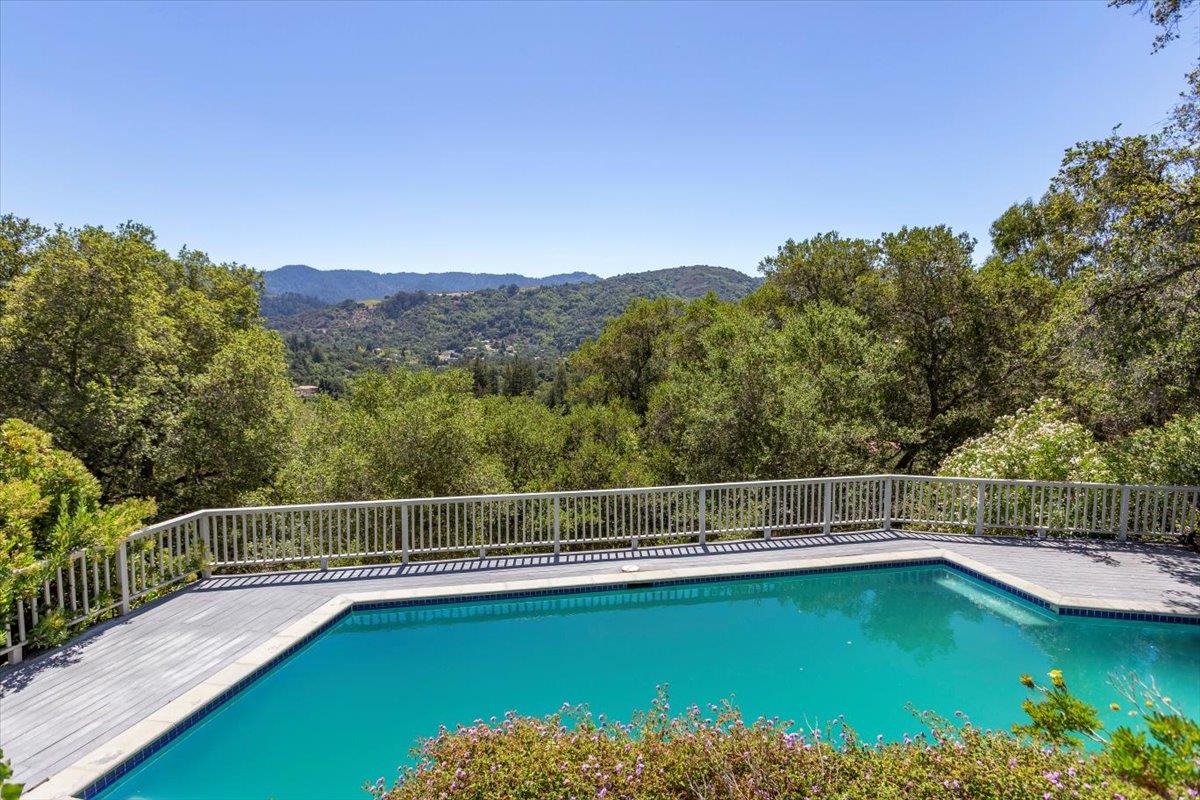 Detail Gallery Image 42 of 47 For 13434 Old Oak Way, Saratoga,  CA 95070 - 6 Beds | 3/1 Baths