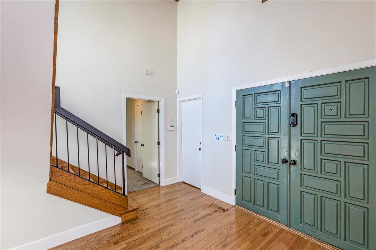 Detail Gallery Image 5 of 47 For 13434 Old Oak Way, Saratoga,  CA 95070 - 6 Beds | 3/1 Baths