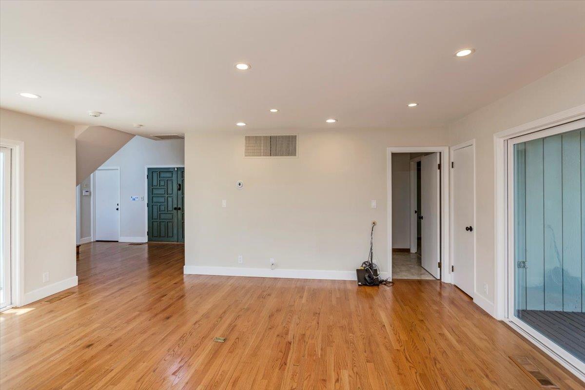 Detail Gallery Image 7 of 47 For 13434 Old Oak Way, Saratoga,  CA 95070 - 6 Beds | 3/1 Baths