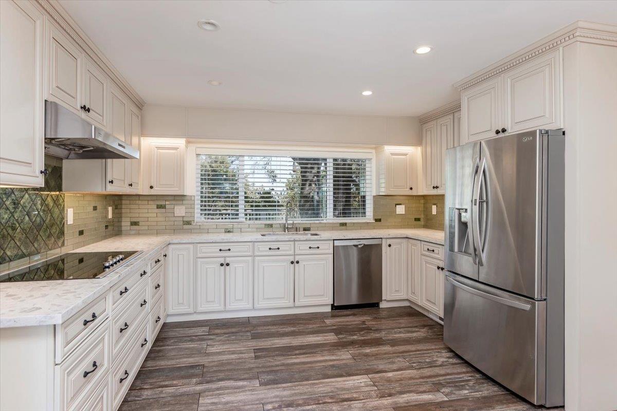 Detail Gallery Image 9 of 47 For 13434 Old Oak Way, Saratoga,  CA 95070 - 6 Beds | 3/1 Baths