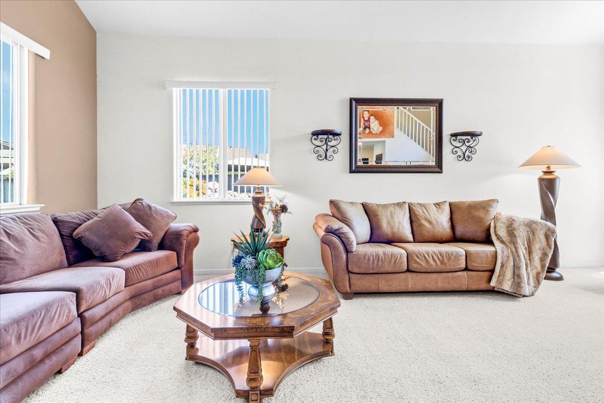 Detail Gallery Image 10 of 46 For 1851 Burgundy Cir, Gonzales,  CA 93926 - 5 Beds | 3 Baths