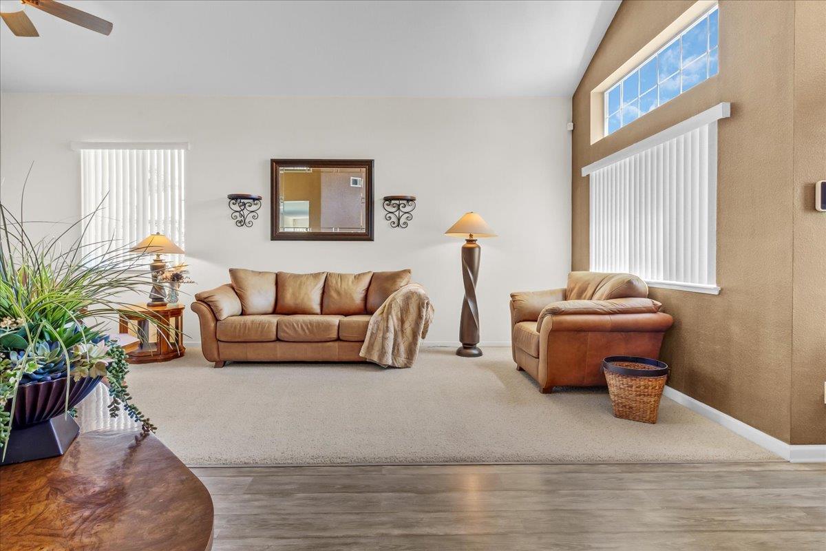 Detail Gallery Image 12 of 46 For 1851 Burgundy Cir, Gonzales,  CA 93926 - 5 Beds | 3 Baths