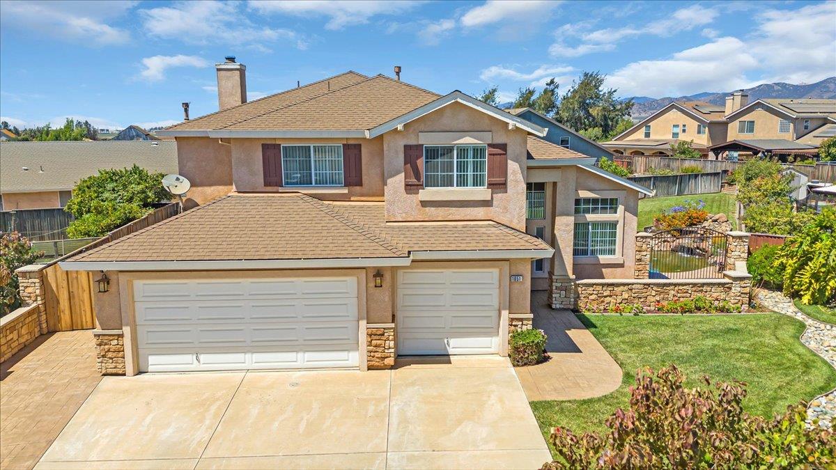 Detail Gallery Image 3 of 46 For 1851 Burgundy Cir, Gonzales,  CA 93926 - 5 Beds | 3 Baths