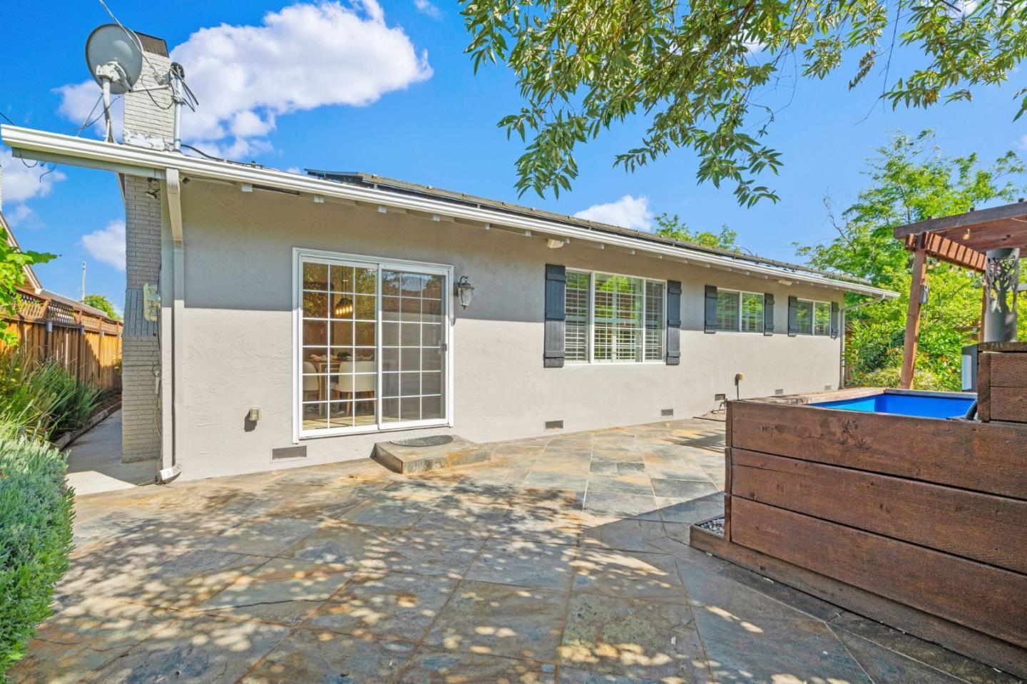 Detail Gallery Image 24 of 34 For 5749 San Lorenzo Dr, San Jose,  CA 95123 - 4 Beds | 2 Baths