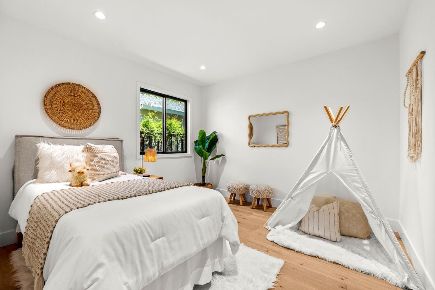Detail Gallery Image 26 of 37 For 2082 Juliana Ct, Santa Clara,  CA 95050 - 3 Beds | 2 Baths