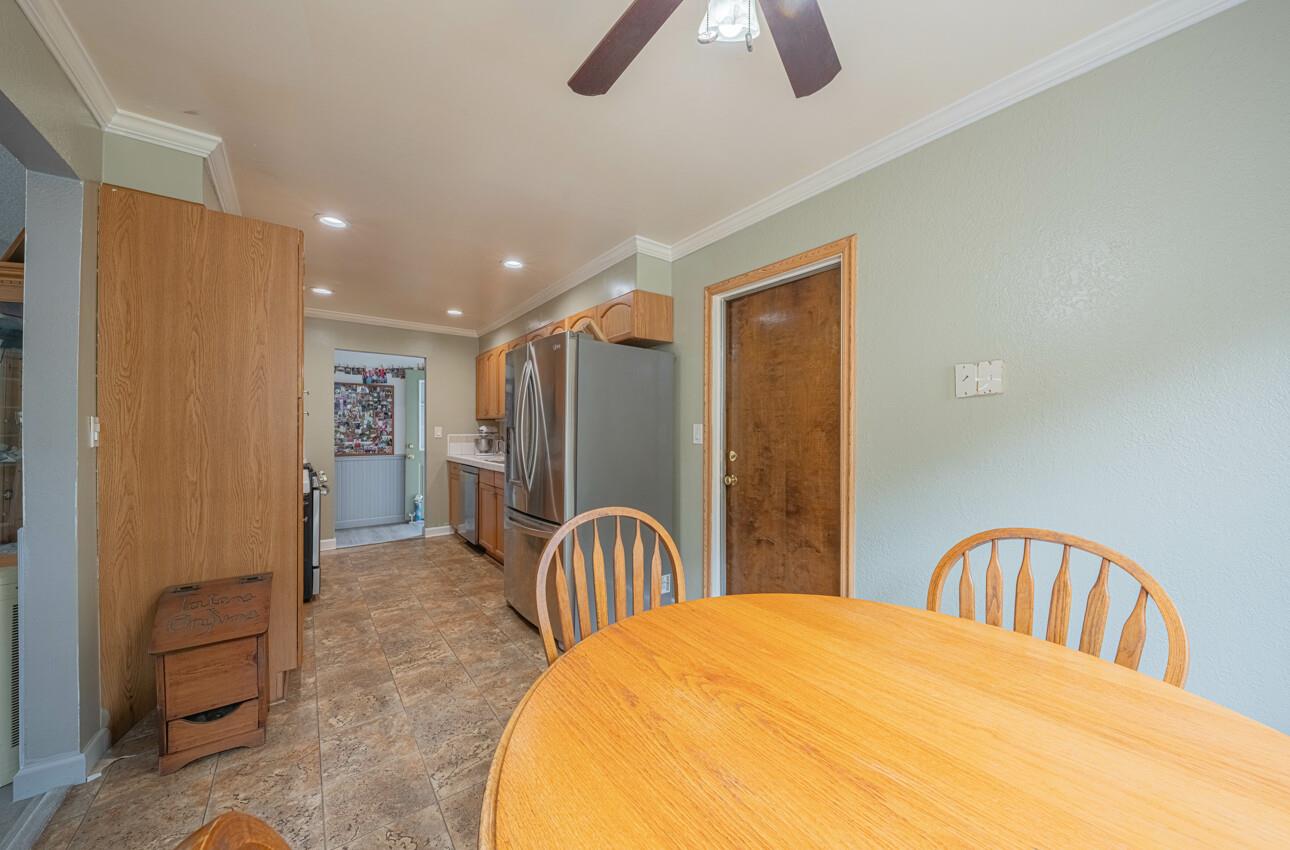 Detail Gallery Image 14 of 34 For 260 Paul Ave, Salinas,  CA 93906 - 3 Beds | 2 Baths
