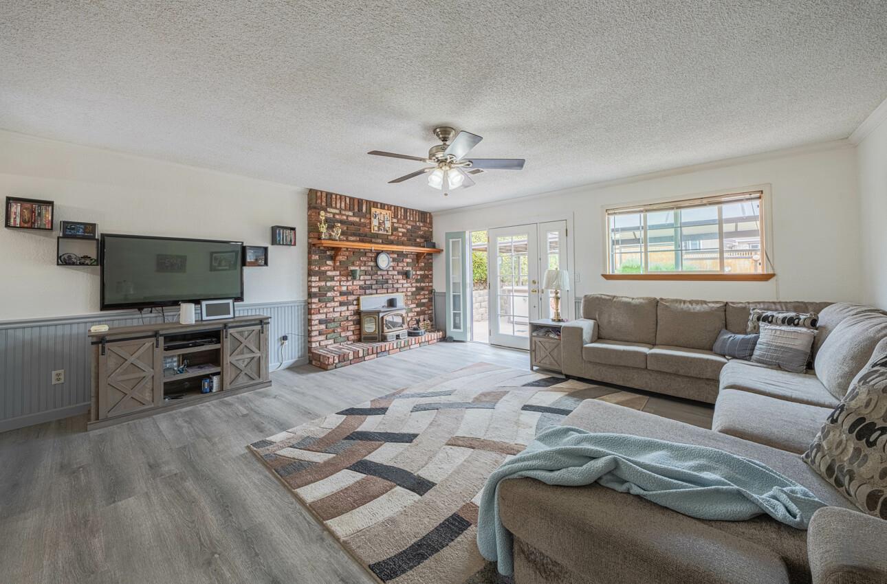 Detail Gallery Image 2 of 34 For 260 Paul Ave, Salinas,  CA 93906 - 3 Beds | 2 Baths