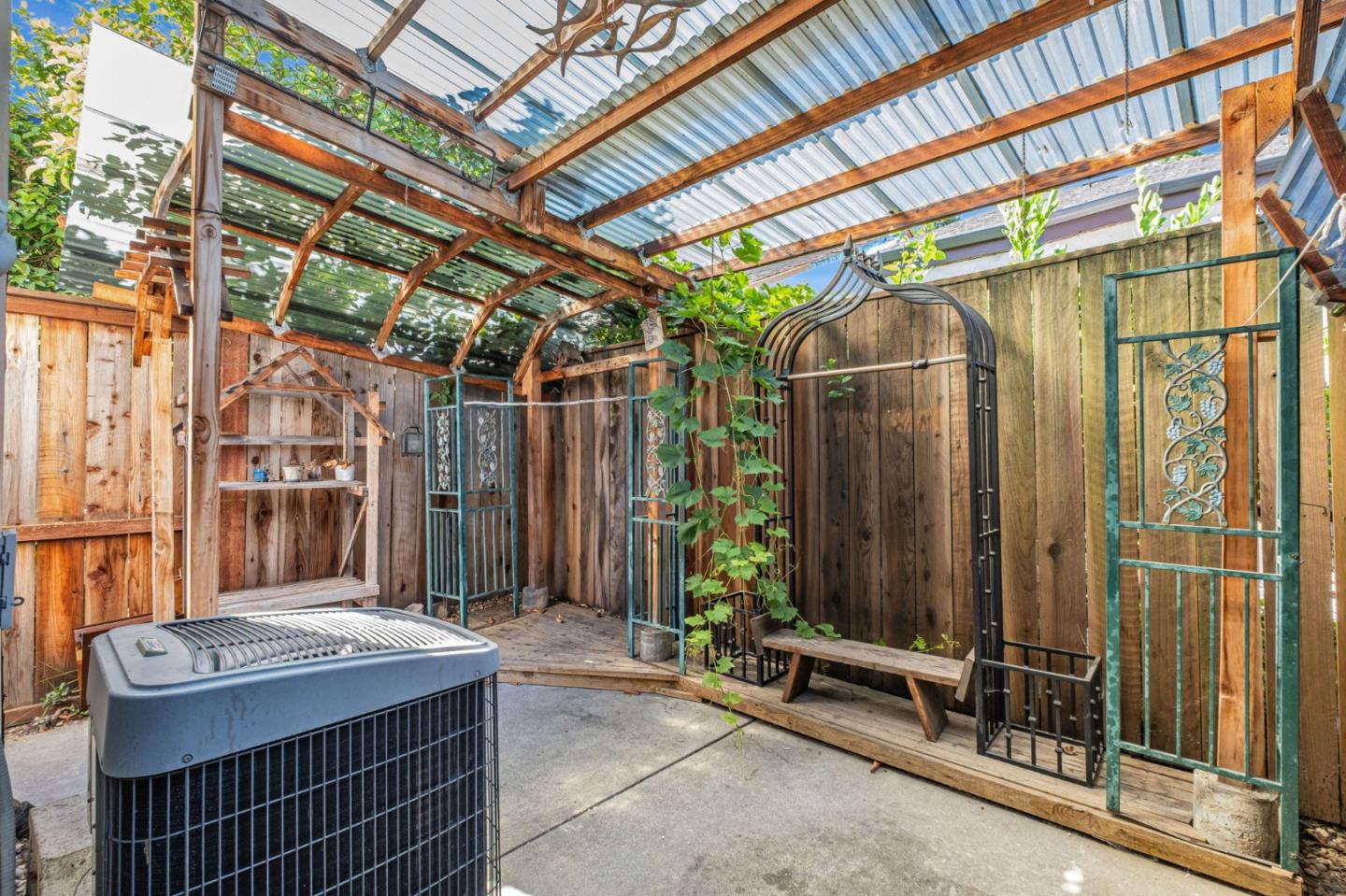 Detail Gallery Image 38 of 40 For 39623 Buena Vista Ter, Fremont,  CA 94538 - 3 Beds | 2/1 Baths