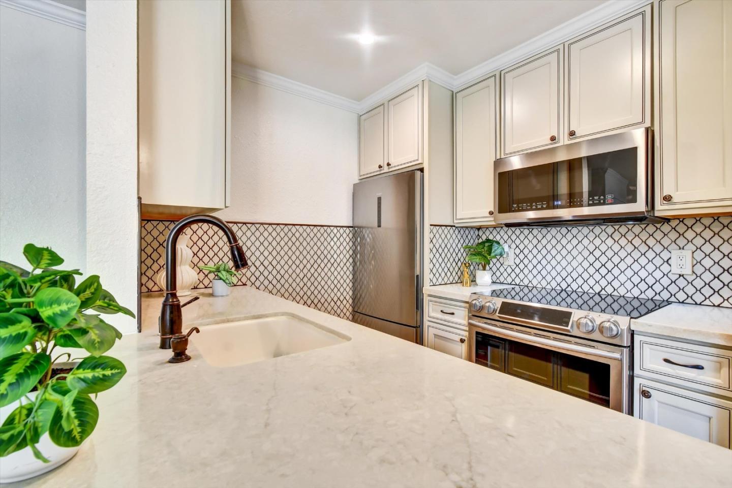 Detail Gallery Image 11 of 34 For 395 Imperial Way #230,  Daly City,  CA 94015 - 2 Beds | 2 Baths