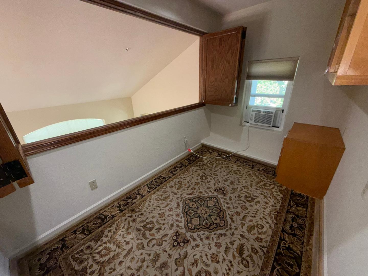 Detail Gallery Image 13 of 21 For 21940 Hearthwood Ct, Salinas,  CA 93908 - 3 Beds | 2/1 Baths