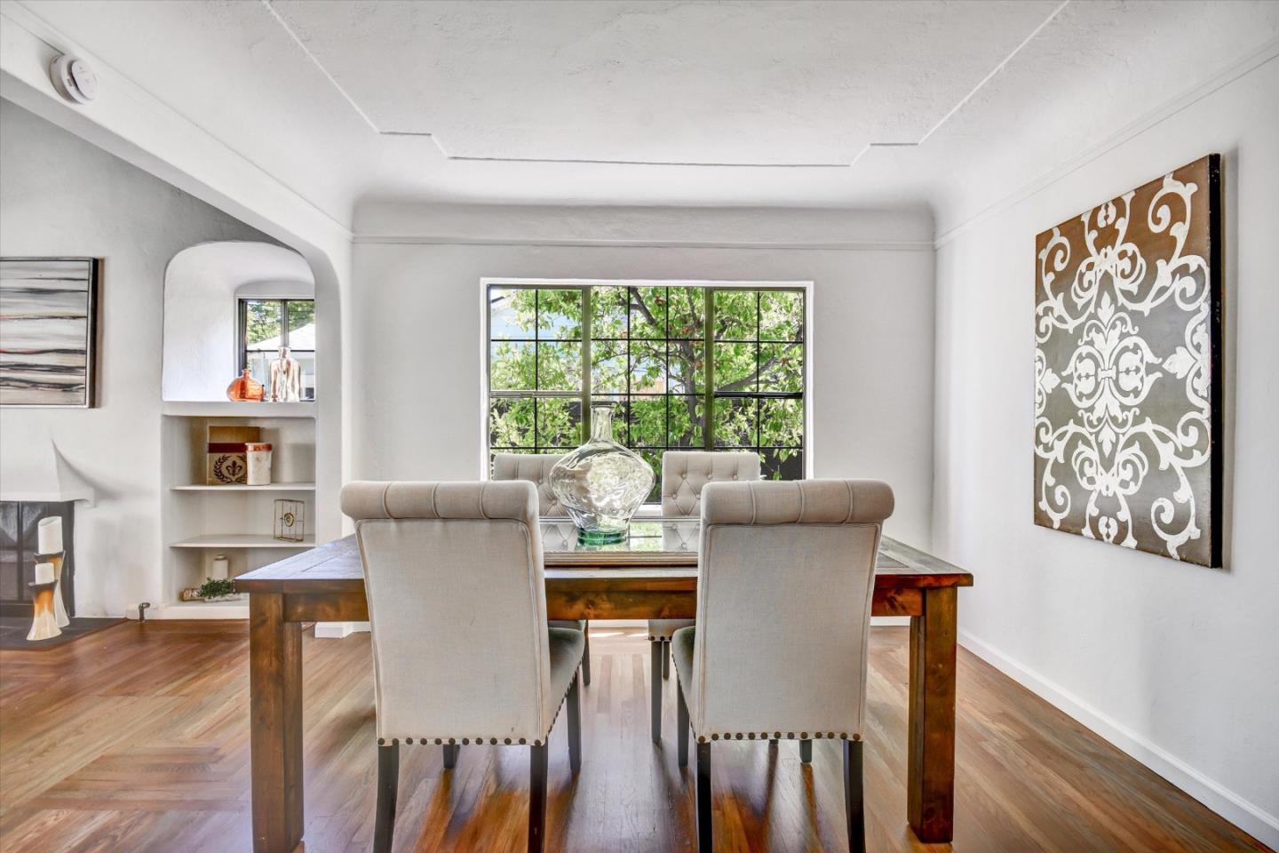 Detail Gallery Image 11 of 47 For 2268 Oberlin St, Palo Alto,  CA 94306 - 3 Beds | 2 Baths