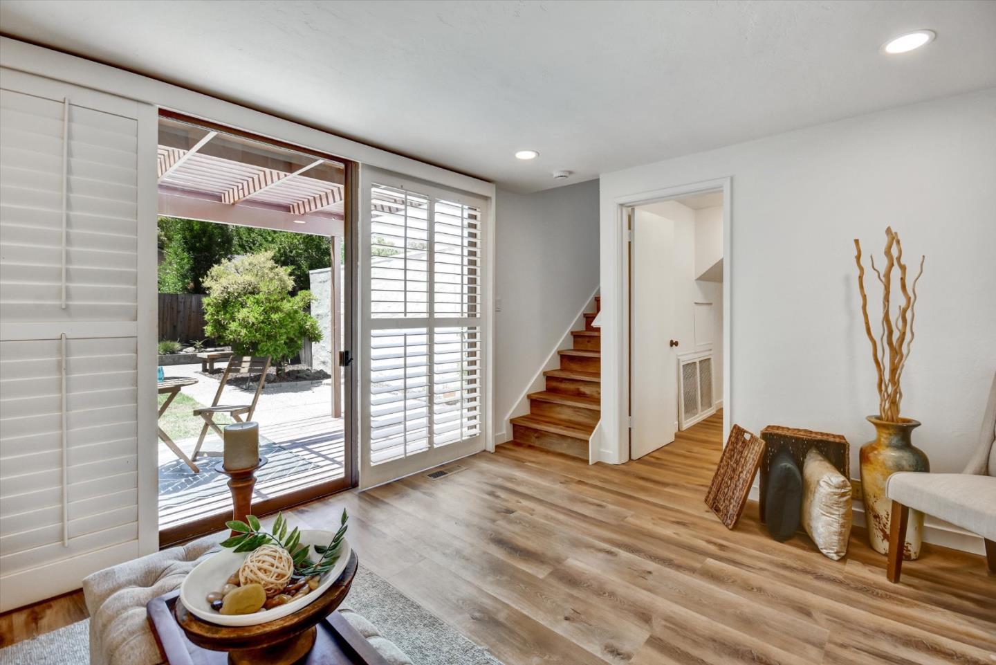 Detail Gallery Image 18 of 47 For 2268 Oberlin St, Palo Alto,  CA 94306 - 3 Beds | 2 Baths
