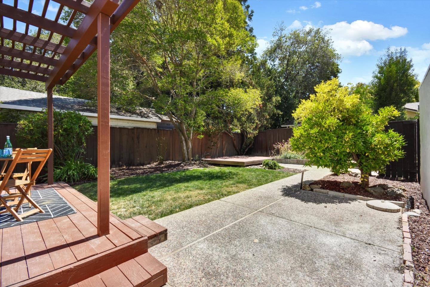 Detail Gallery Image 34 of 47 For 2268 Oberlin St, Palo Alto,  CA 94306 - 3 Beds | 2 Baths