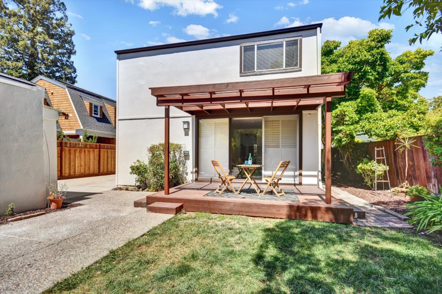 Detail Gallery Image 38 of 47 For 2268 Oberlin St, Palo Alto,  CA 94306 - 3 Beds | 2 Baths