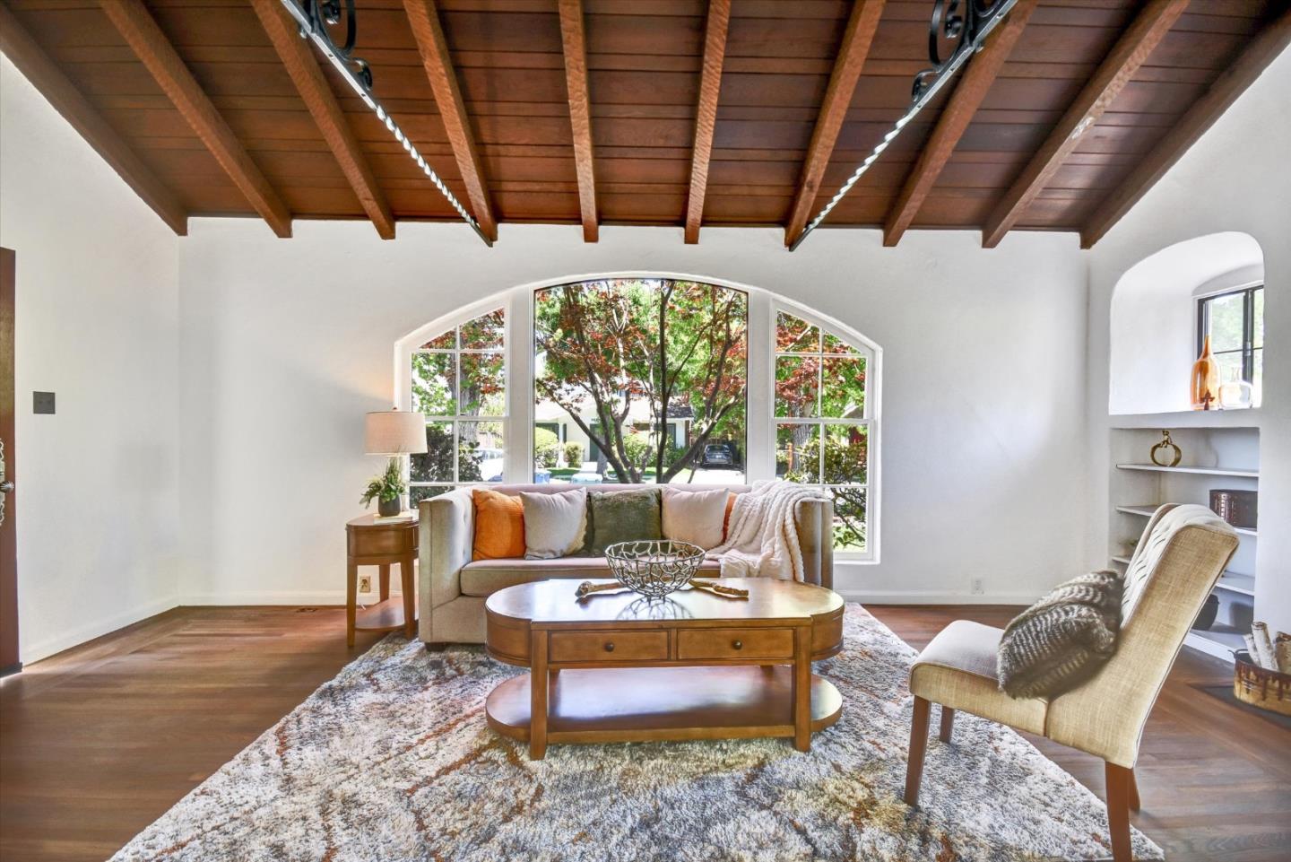 Detail Gallery Image 8 of 47 For 2268 Oberlin St, Palo Alto,  CA 94306 - 3 Beds | 2 Baths