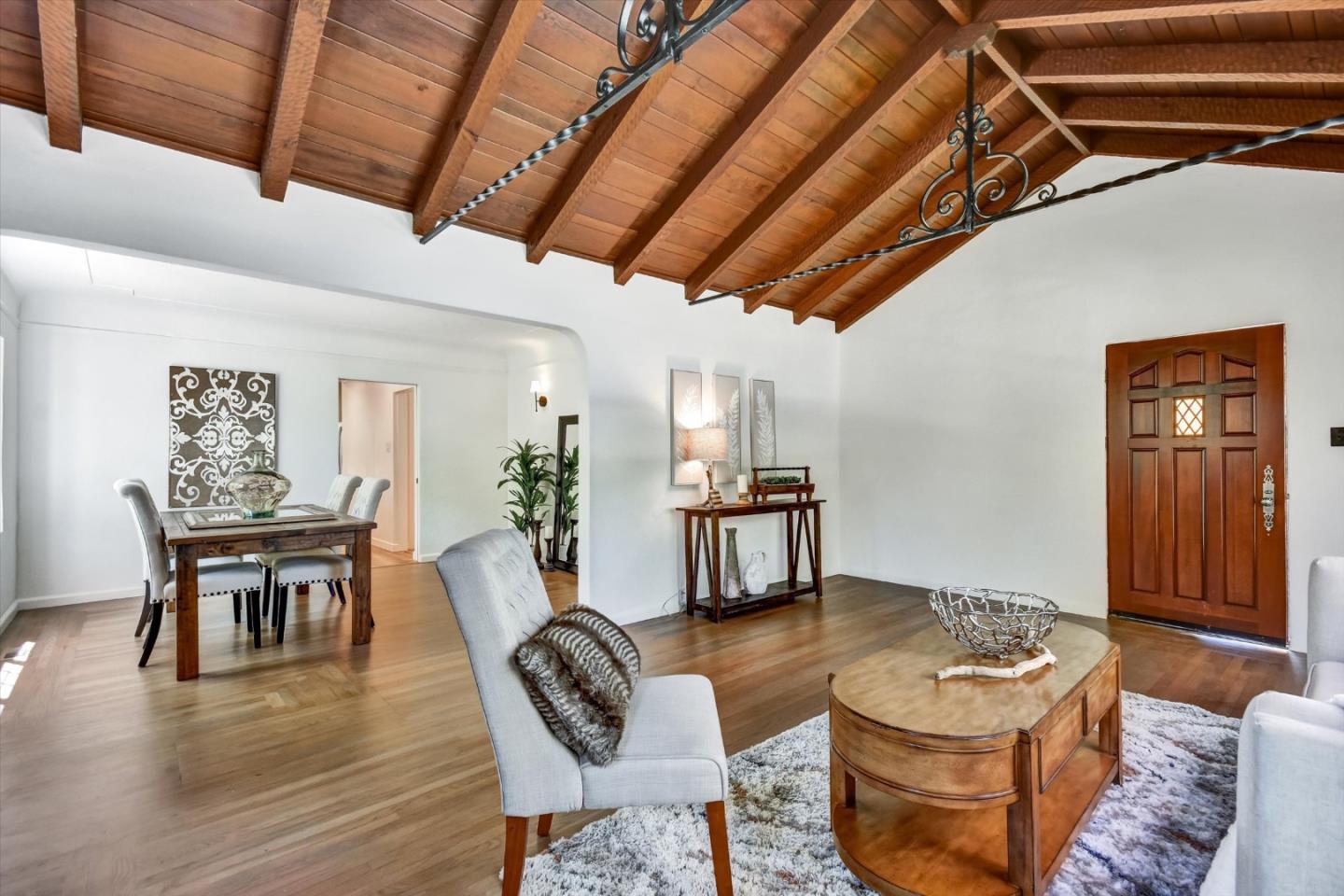 Detail Gallery Image 9 of 47 For 2268 Oberlin St, Palo Alto,  CA 94306 - 3 Beds | 2 Baths