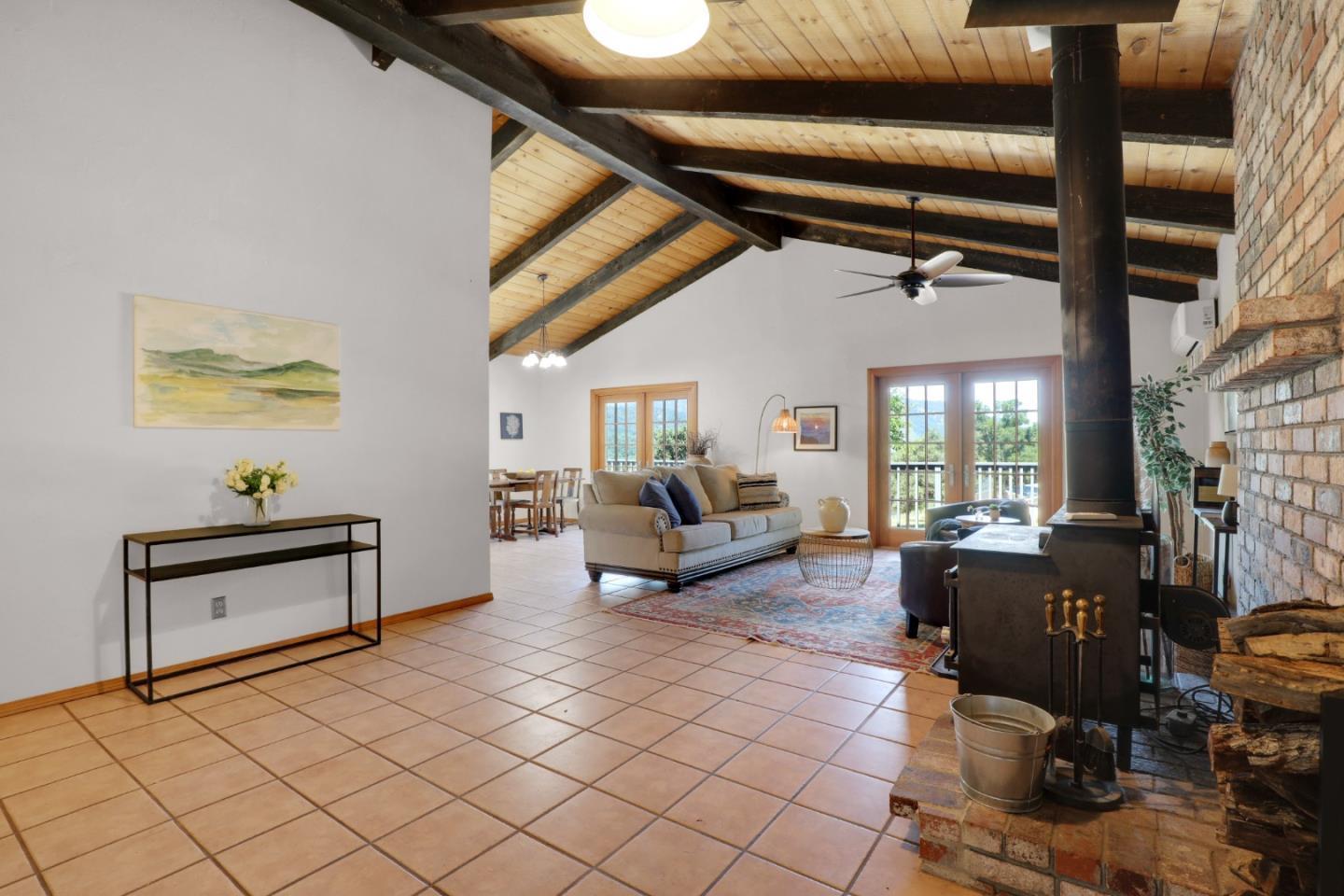 Detail Gallery Image 3 of 31 For 19235 Cachagua Rd, Carmel Valley,  CA 93924 - 3 Beds | 2 Baths