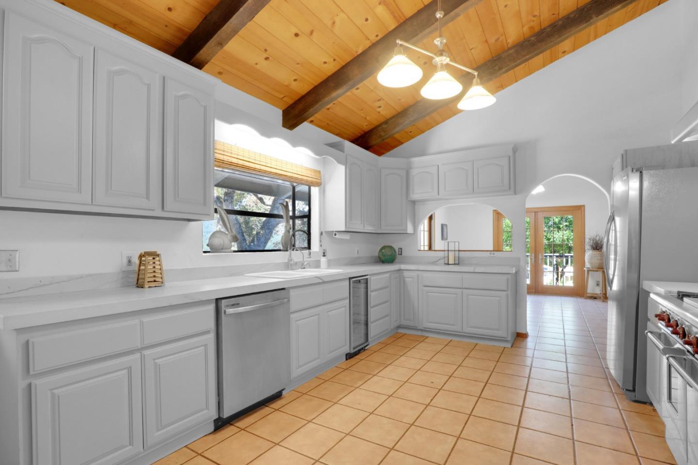 Detail Gallery Image 6 of 31 For 19235 Cachagua Rd, Carmel Valley,  CA 93924 - 3 Beds | 2 Baths