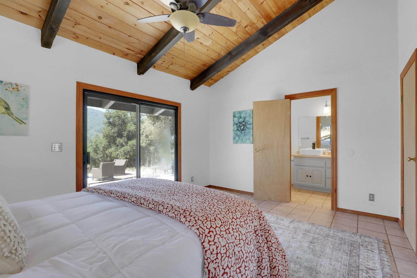 Detail Gallery Image 9 of 31 For 19235 Cachagua Rd, Carmel Valley,  CA 93924 - 3 Beds | 2 Baths