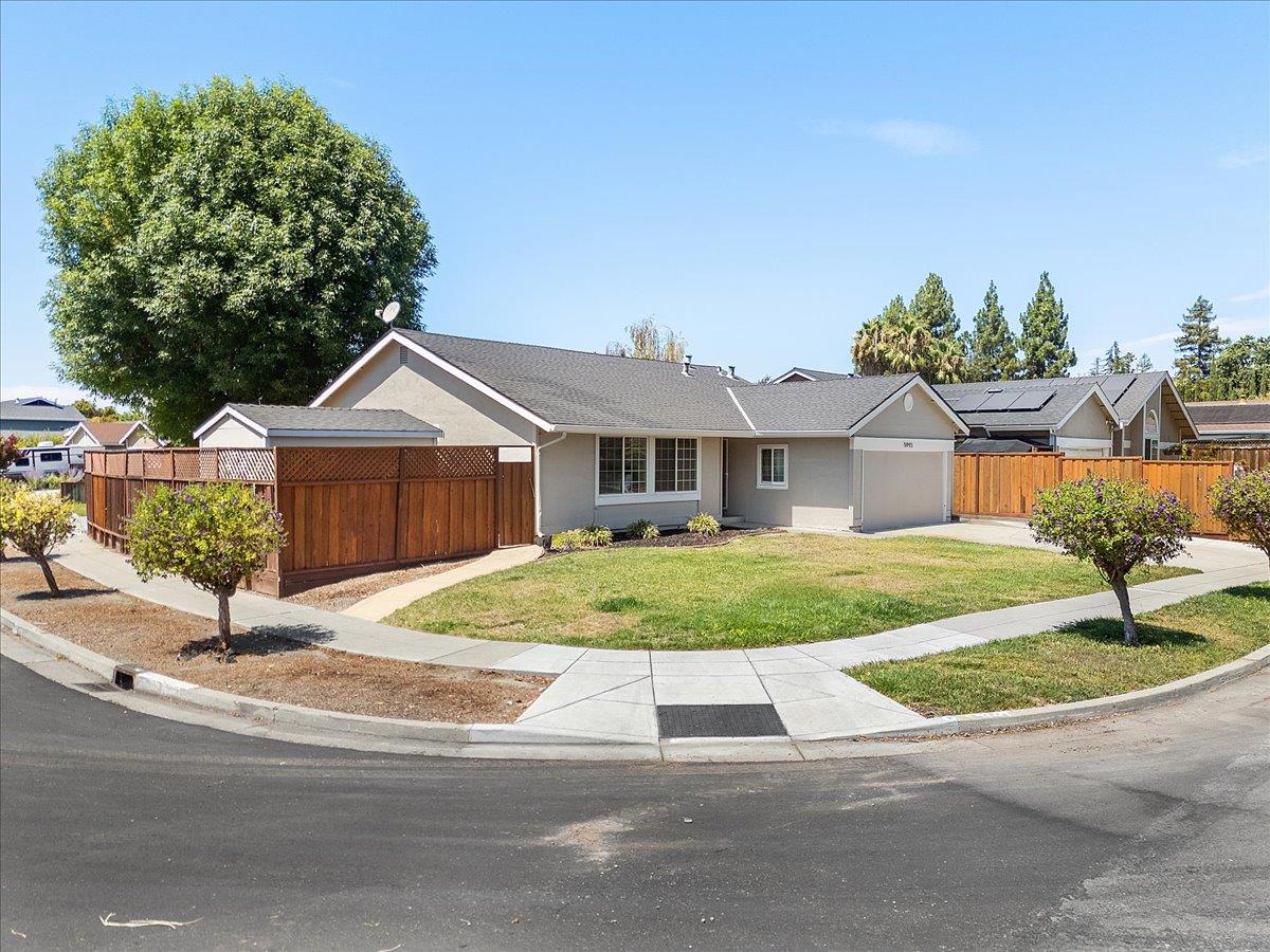 Detail Gallery Image 22 of 27 For 5993 Lean Ave, San Jose,  CA 95123 - 3 Beds | 2 Baths