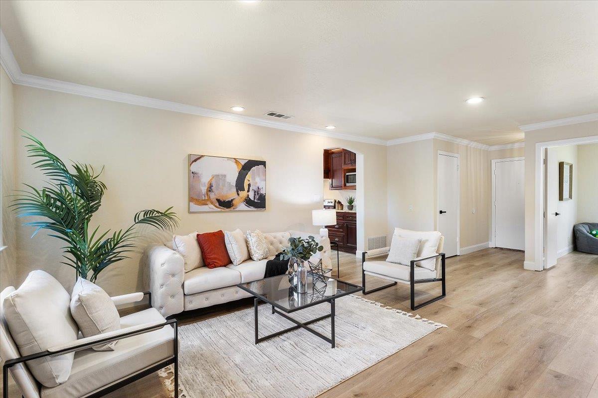 Detail Gallery Image 3 of 27 For 5993 Lean Ave, San Jose,  CA 95123 - 3 Beds | 2 Baths