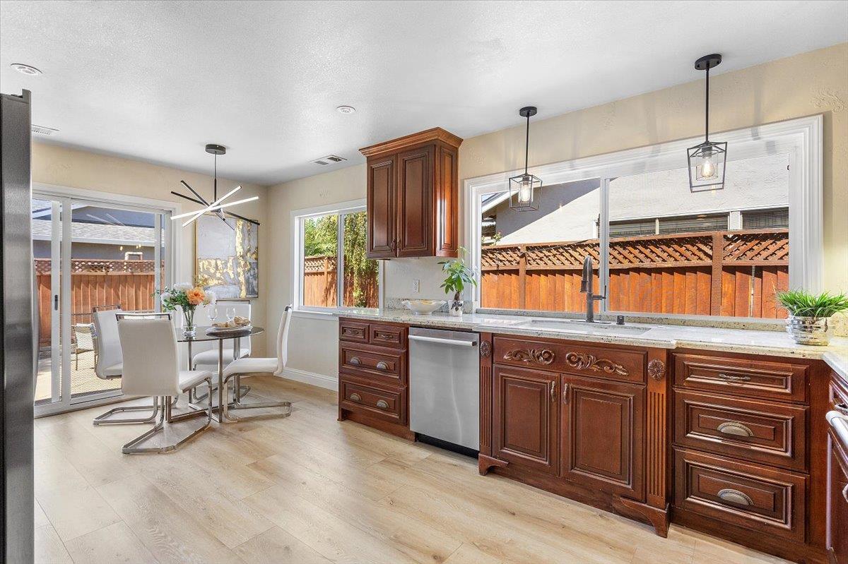 Detail Gallery Image 6 of 27 For 5993 Lean Ave, San Jose,  CA 95123 - 3 Beds | 2 Baths