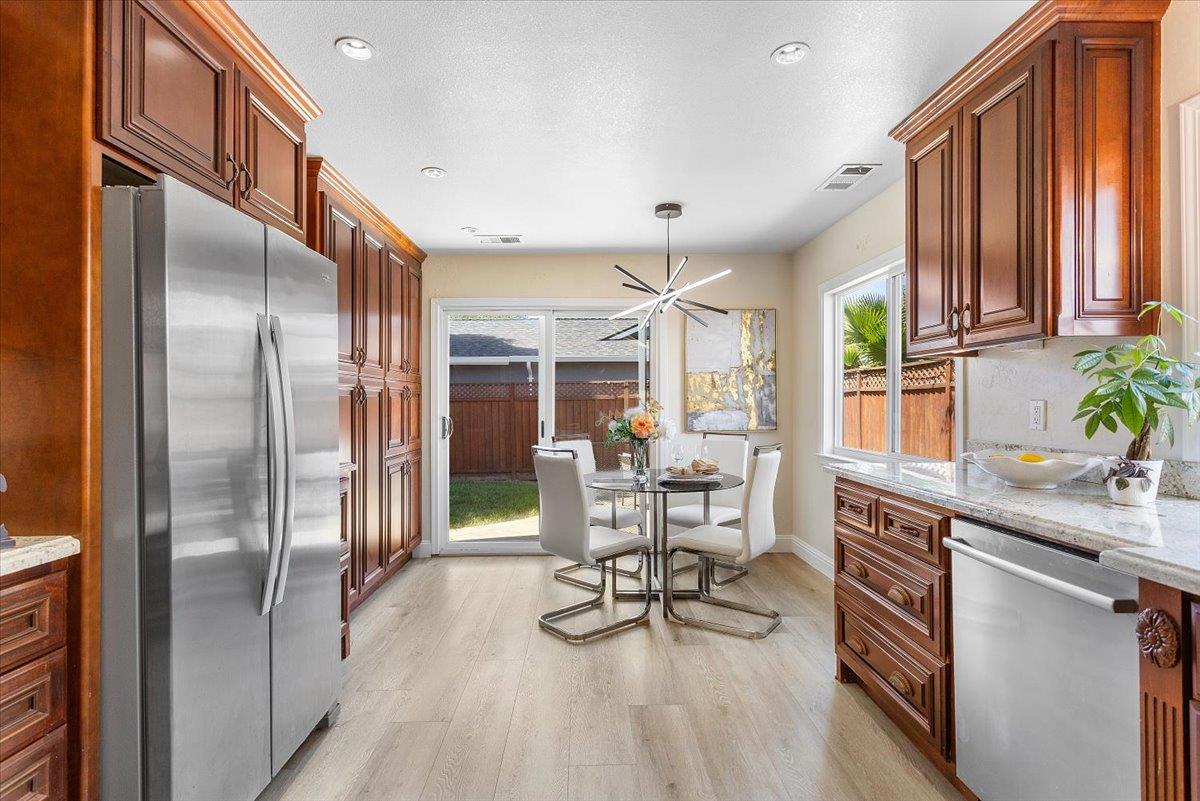 Detail Gallery Image 7 of 27 For 5993 Lean Ave, San Jose,  CA 95123 - 3 Beds | 2 Baths