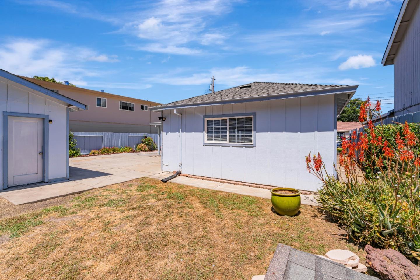 Detail Gallery Image 31 of 36 For 130 Cypress St, Redwood City,  CA 94061 - 3 Beds | 2 Baths