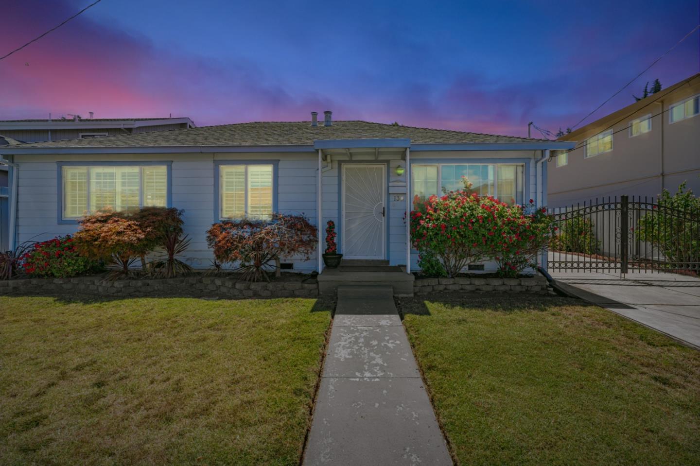 Detail Gallery Image 34 of 36 For 130 Cypress St, Redwood City,  CA 94061 - 3 Beds | 2 Baths