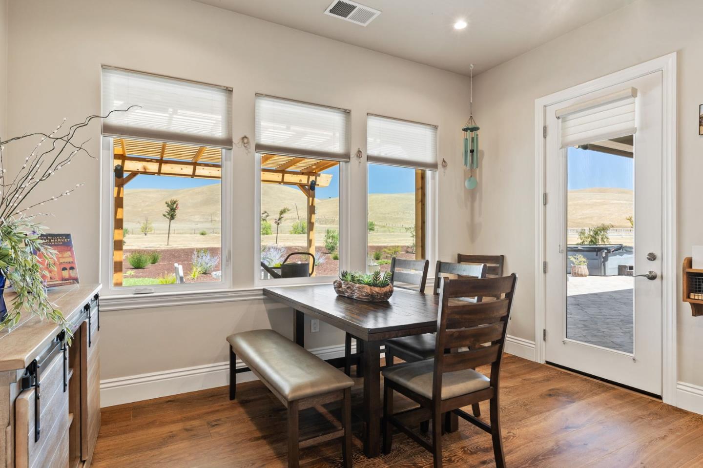 Detail Gallery Image 15 of 60 For 7251 Diablo Hills Rd, Tres Pinos,  CA 95075 - 4 Beds | 2/1 Baths