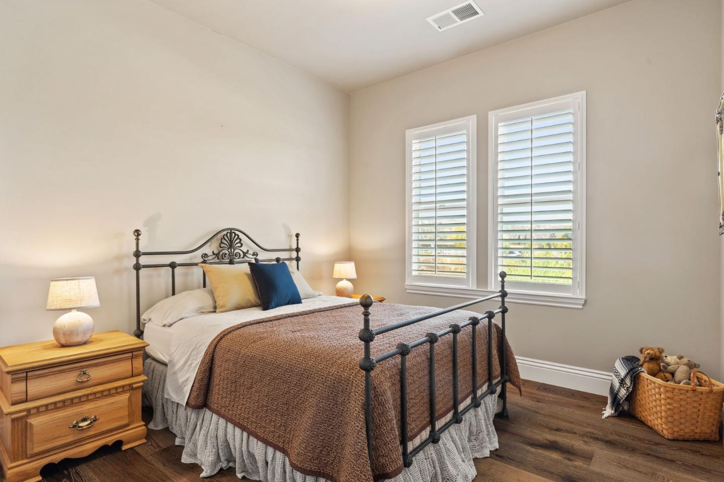 Detail Gallery Image 21 of 60 For 7251 Diablo Hills Rd, Tres Pinos,  CA 95075 - 4 Beds | 2/1 Baths