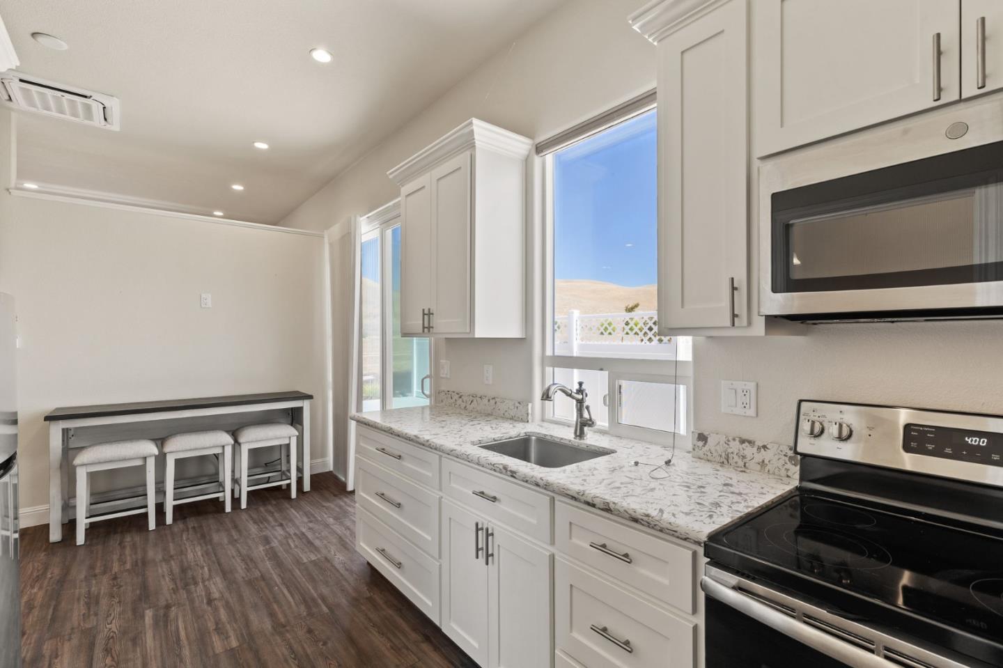 Detail Gallery Image 33 of 60 For 7251 Diablo Hills Rd, Tres Pinos,  CA 95075 - 4 Beds | 2/1 Baths