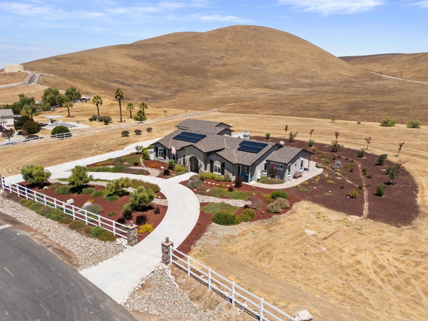 Detail Gallery Image 53 of 60 For 7251 Diablo Hills Rd, Tres Pinos,  CA 95075 - 4 Beds | 2/1 Baths