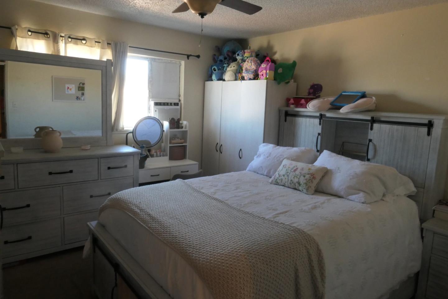 Detail Gallery Image 10 of 14 For 1470 E San Antonio St, San Jose,  CA 95116 - – Beds | – Baths