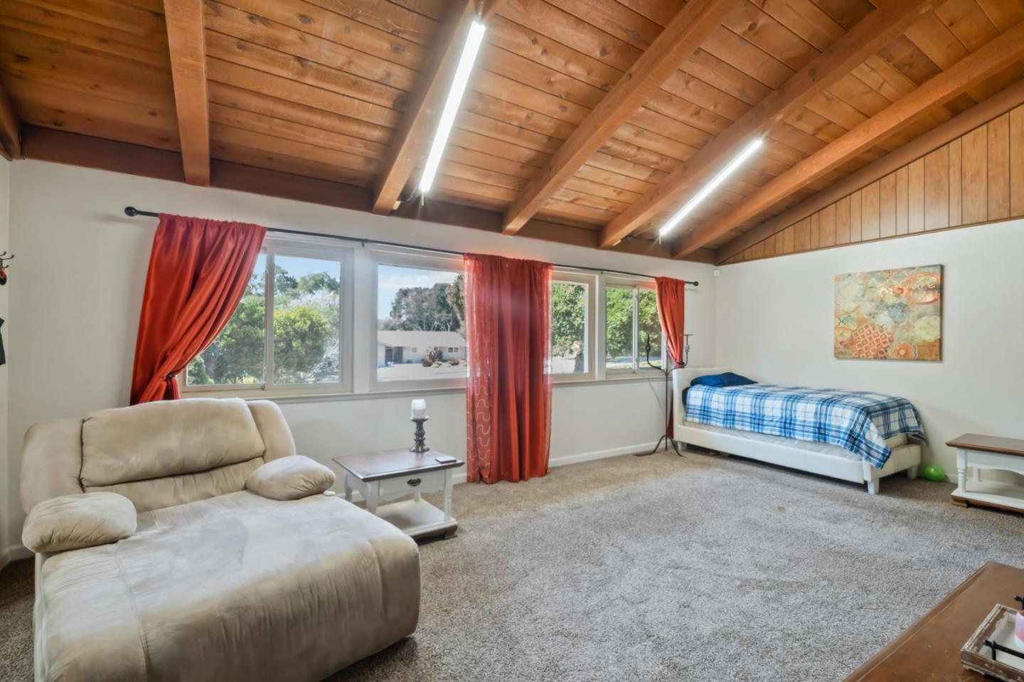 Detail Gallery Image 13 of 39 For 11745 Tam Oshanter Dr, Salinas,  CA 93906 - 3 Beds | 2 Baths