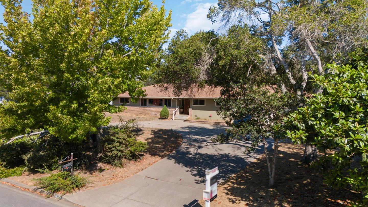 Detail Gallery Image 27 of 39 For 11745 Tam Oshanter Dr, Salinas,  CA 93906 - 3 Beds | 2 Baths