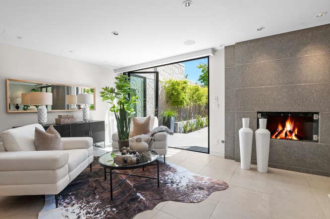 Detail Gallery Image 6 of 39 For 131 El Pinar, Los Gatos,  CA 95032 - 3 Beds | 2/1 Baths