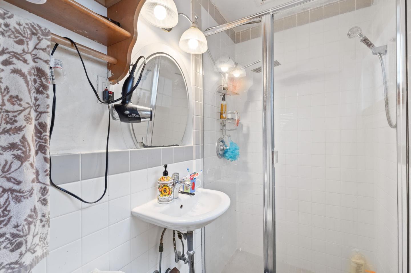 Detail Gallery Image 14 of 19 For 1138 Manzanita Dr, Pacifica,  CA 94044 - 3 Beds | 2 Baths