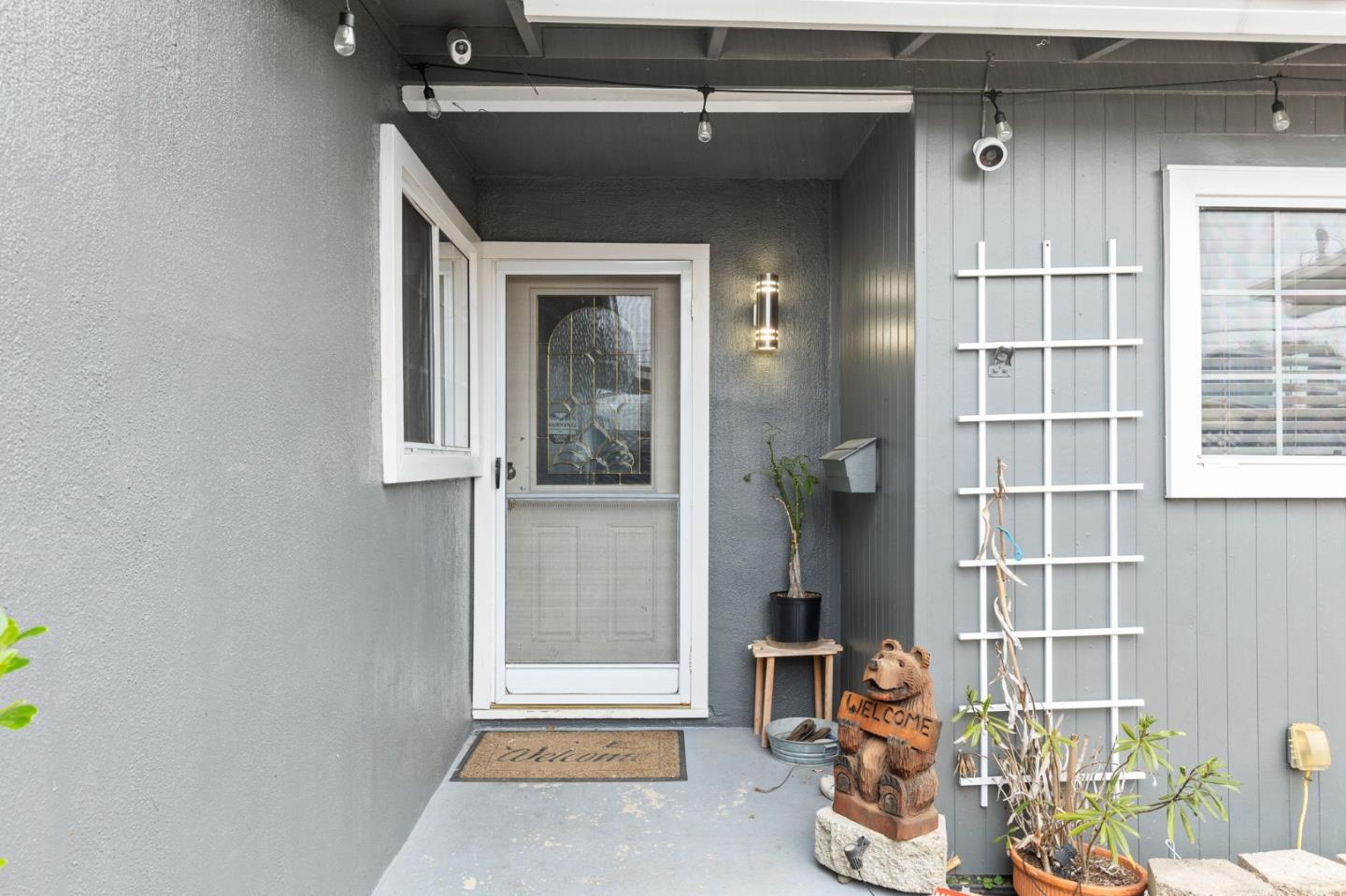 Detail Gallery Image 4 of 19 For 1138 Manzanita Dr, Pacifica,  CA 94044 - 3 Beds | 2 Baths