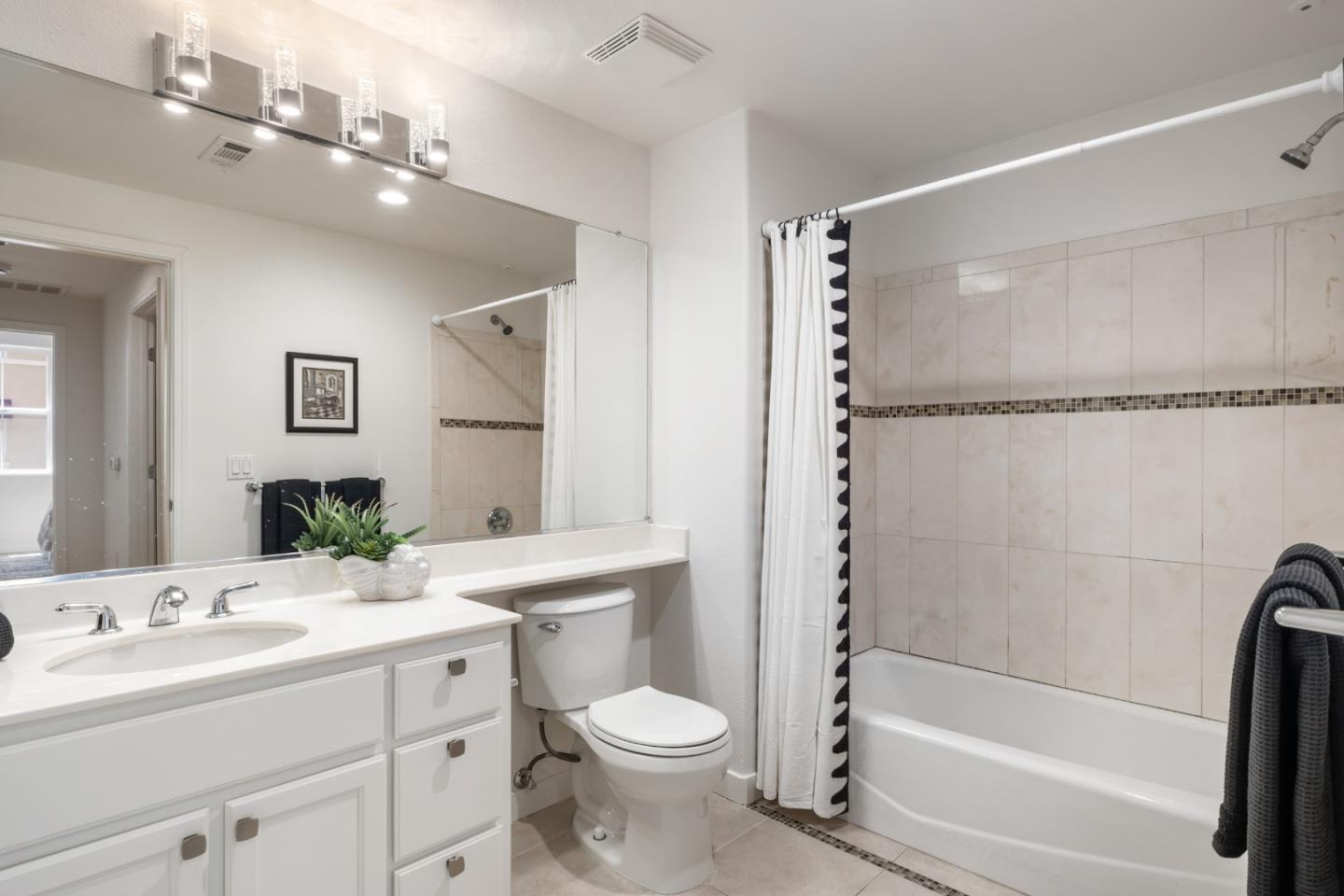 Detail Gallery Image 15 of 37 For 1310 Saddle Rack St #343,  San Jose,  CA 95126 - 2 Beds | 2 Baths