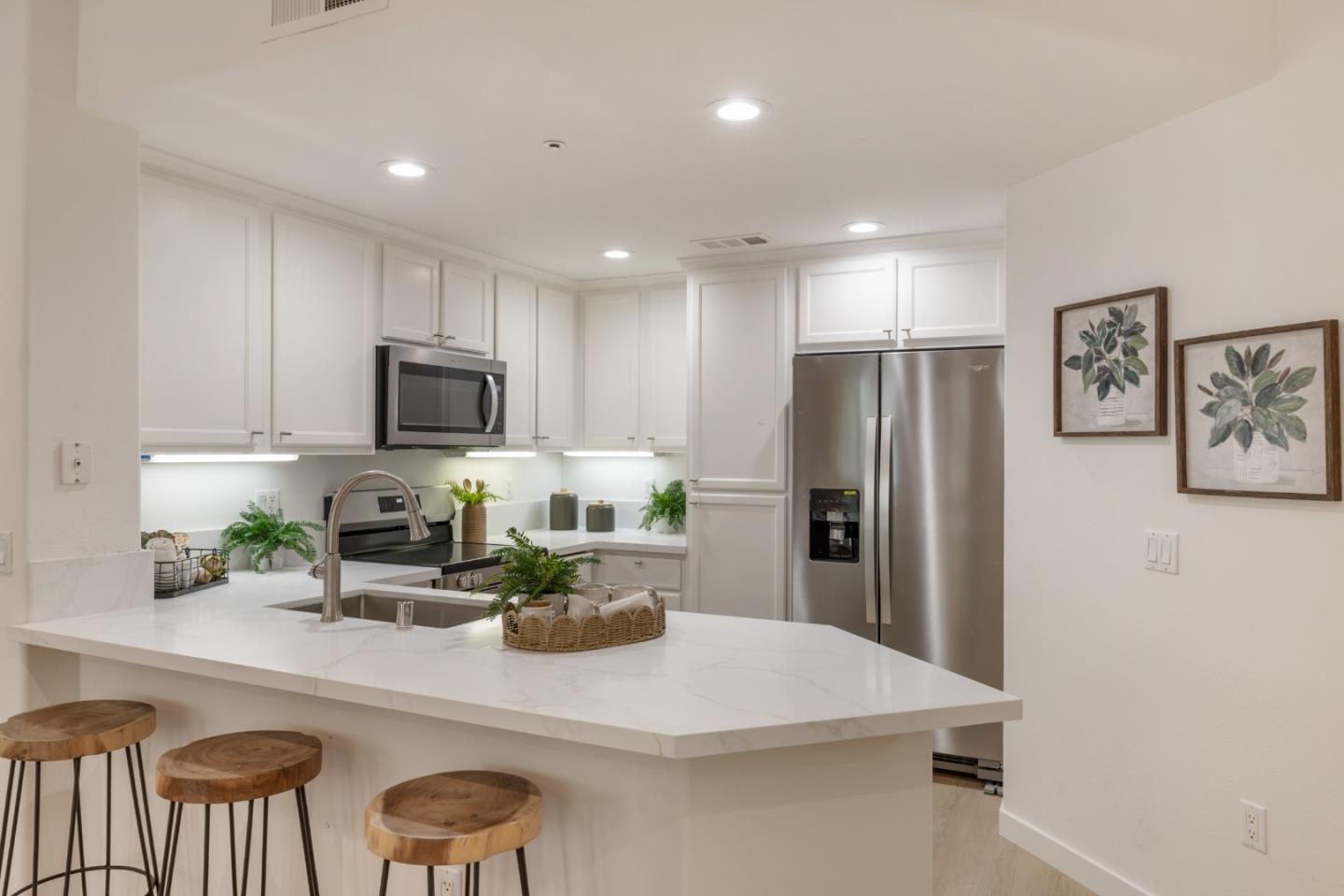Detail Gallery Image 5 of 37 For 1310 Saddle Rack St #343,  San Jose,  CA 95126 - 2 Beds | 2 Baths