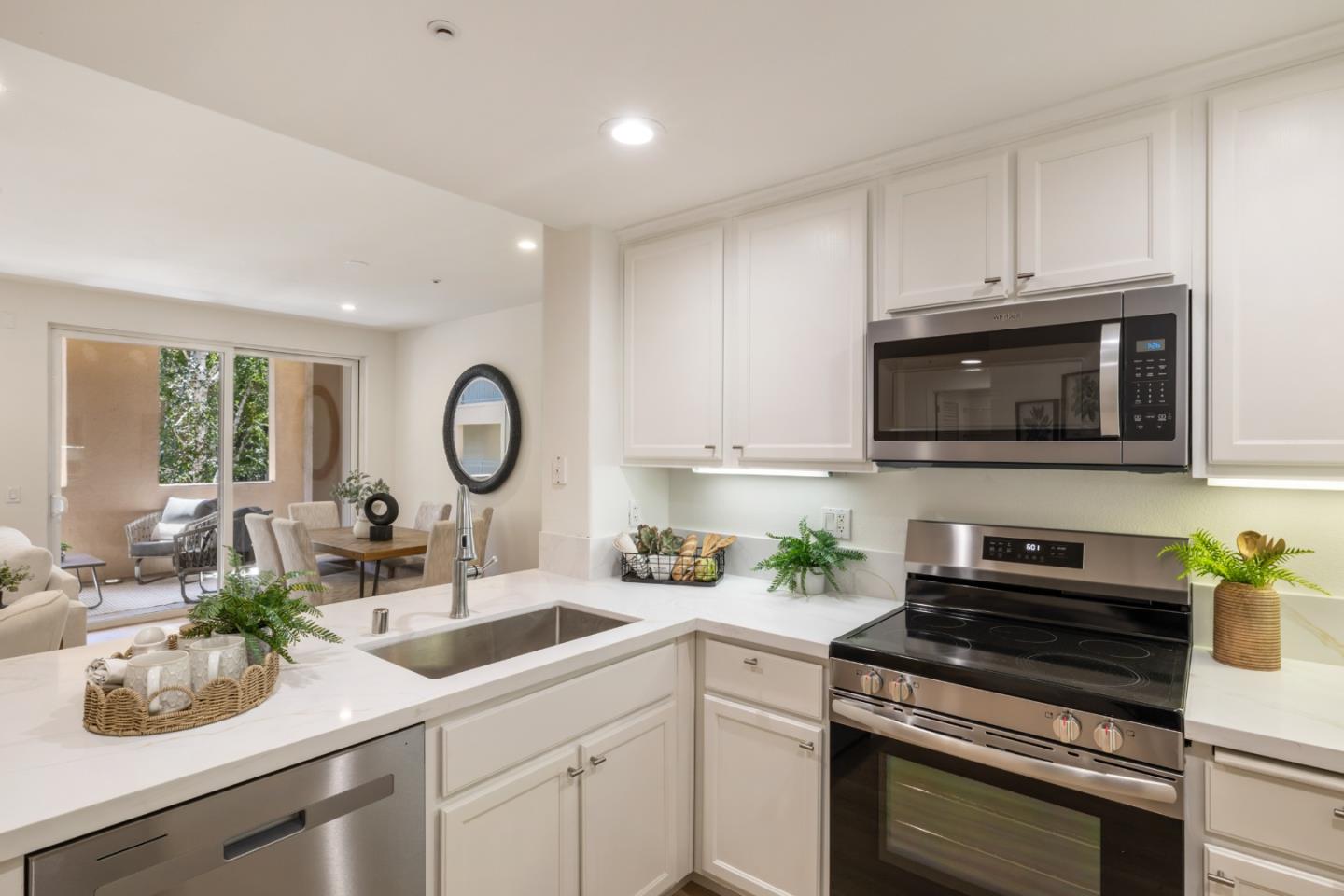 Detail Gallery Image 6 of 37 For 1310 Saddle Rack St #343,  San Jose,  CA 95126 - 2 Beds | 2 Baths