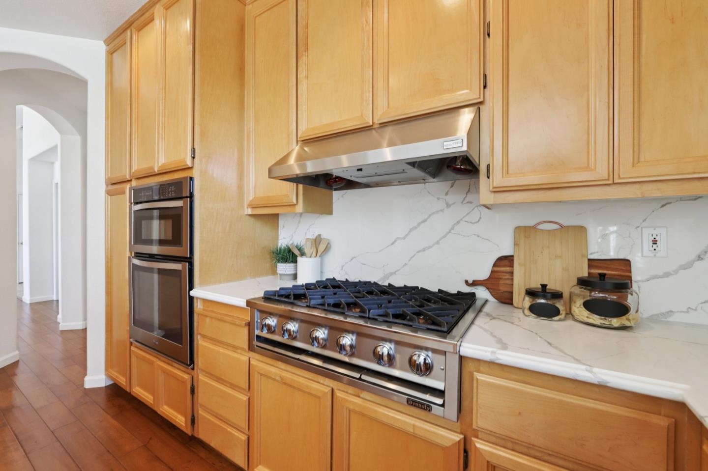 Detail Gallery Image 12 of 69 For 2681 Sycamore Grove Pl, San Jose,  CA 95121 - 3 Beds | 2/1 Baths